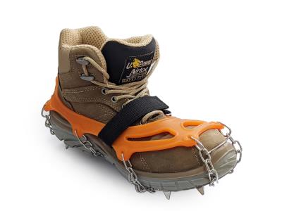 מנעלי הליכה על הקרח עם קוצים עשויים מתכת למניעת החלקה מתאים לנעלי הליכה