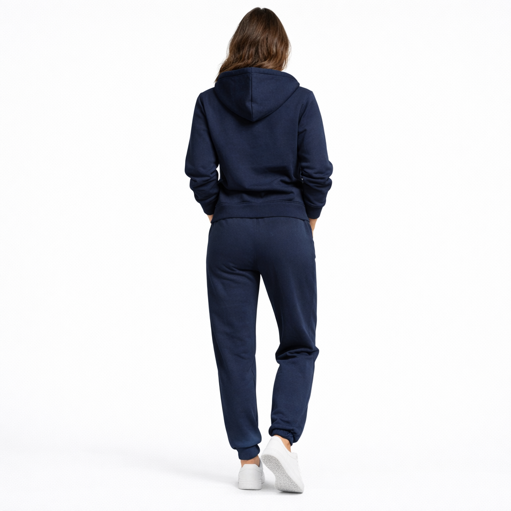 חליפת טרנינג לנשים צבע כחול נייבי נוח לעבודה ולבית