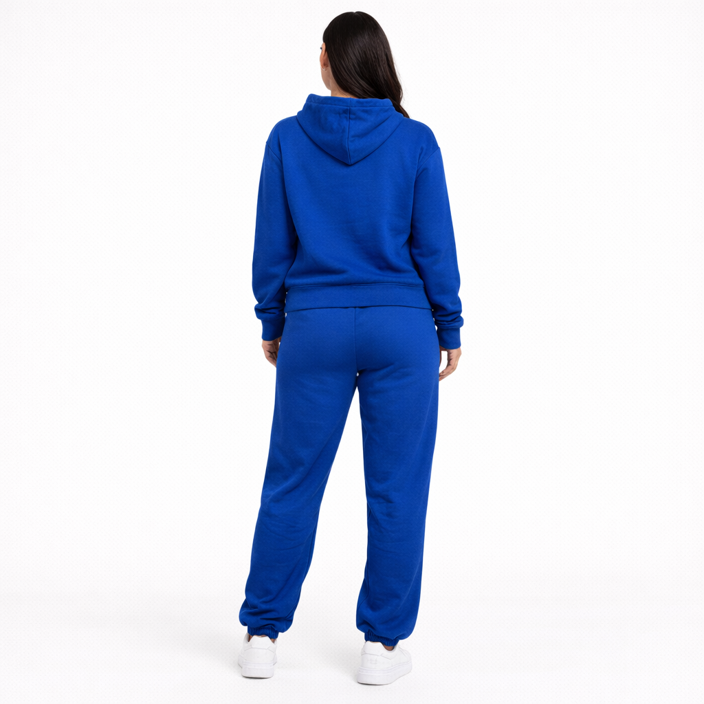 חליפת טרנינג לנשים צבע כחול רויאל נוח לעבודה ולבית